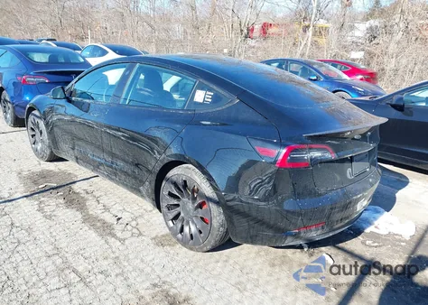 2021 Tesla Model 3 Performance Dual Motor All-Wheel Drive z USA, uszkodzony, nr VIN 5YJ3E1EC5MF090518